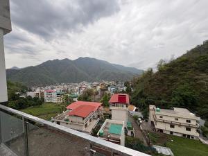 Rishikesh-Tapovan - Lakshman Jhula - Triveni Ghat