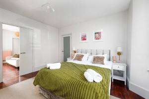 Great Value London Apartment with Garden in Tufnell Park near Emirates Stadium and 10 mins to Kings Cross