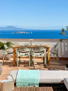 Begur Sunset 2 bedroom loft close to the center of Begur. With terrace and gorgeous sea views H42