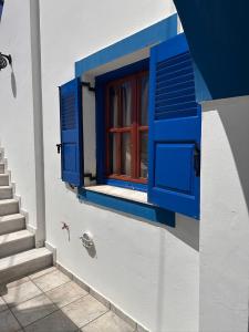 Cycladic Relaxation Corner