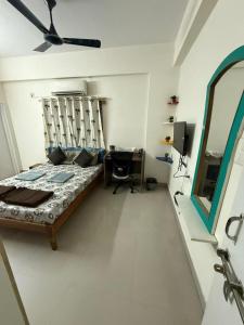 2 BHK Comfy Apartment Gachibowli