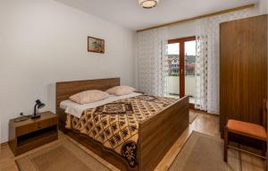 Amazing Apartment In Supetarska Draga 