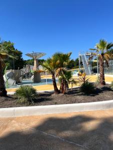 Campings Camping 4 etoiles Mobile home 4 a 6 personnes : photos des chambres