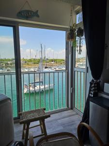 La Cabane vue mer et port