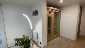 Appartements Le Havre d-Athena, App spacieux 2 chambres, Grand Jardin Prive, Sauna, WiFi & Abri Velos : photos des chambres