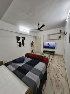 Enzo Studio Apartment at Pali Hill