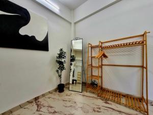 Enzo Studio Apartment at Pali Hill