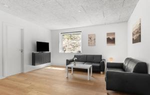 Beautiful Home In Hadsund With Sauna