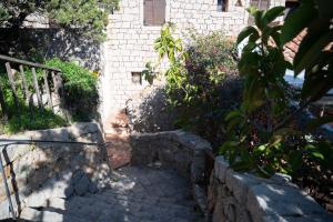 Apartment mit 2 Schlafzimmern und Terrasse
