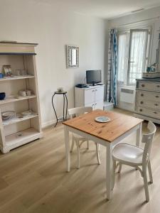 Joli studio lumineux- LA ROCHELLE - Port historique