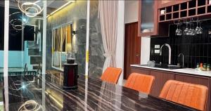 De Flourishing Hill Escape #2