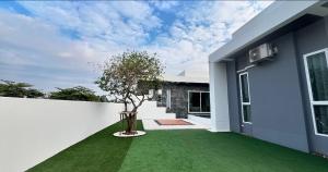 De Flourishing Hill Escape #2