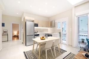 Jade Residence - Greecing