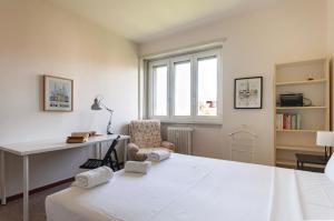 Youhosty - San Siro View