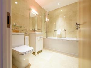 Superior Quadruple Room room in The Britannia Inn & Waves Restaurant