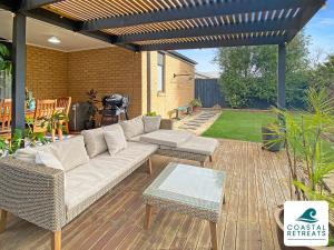 Mani Manor - Coastal Retreat - Linen Included