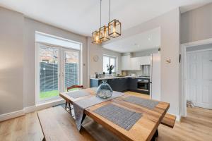 Watford Lodge - Air Host & Stay - A Home in the Heart of Anfield