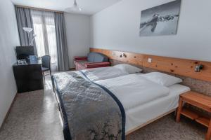 Double Room with Balcony room in Hôtel Les Sources