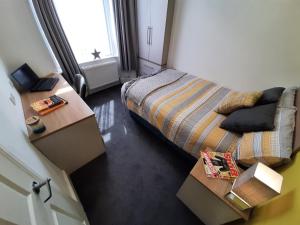 Bright & Comfy 3-Bedroom Flat in Kexgill