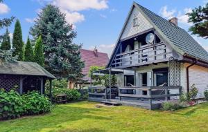 3 Bedroom Awesome Home In Nowe Warpno