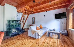 3 Bedroom Awesome Home In Nowe Warpno