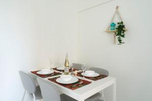 Trendy 2bhk Apartment near BKC