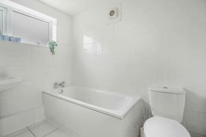 GuestReady - Charming Home in Vibrant Levenshulme