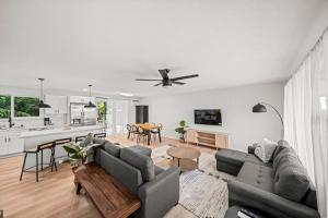 Hilo Harmony - Spacious 3BR 2BA Getaway