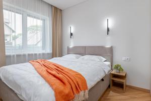Modern City Retreat I Central I by Cohost