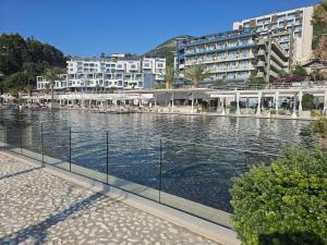 Splendid sea view, great location!
