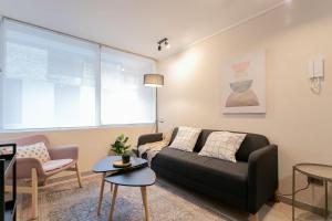 Stylish Downtown Santiago Studio for 2