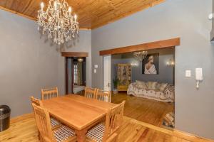 Escape to tranquility in Claremont