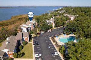 Oyster Pointe E3