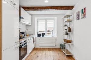 ReMo I Alpenzauber Chalet 1 - 6 Personen I Bergblick, Nahe Braunwald - Badewanne, nahe Bahnhof und Parkplatz