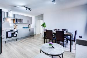 3 Bed Flat in Stratford Sleeps 8 - Flat 1