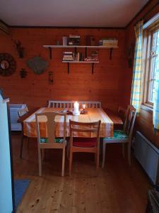 Villa w open fireplace and big plot 5 min from the sea