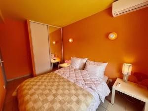 Appartement rénové 1 chambre à Cavalaire, proche plage, climatisé avec parking - FR-1-226B-107