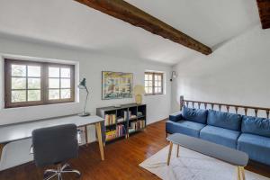Villas Tranquil 5-Bedroom Stone Villa with Private Pool : photos des chambres