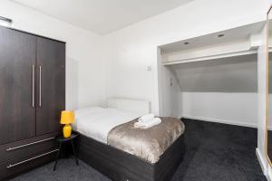 4 Bed Flat 5 mins Walk To Anfield