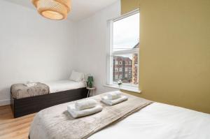 4 Bed Flat 5 mins Walk To Anfield