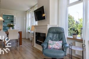 OV517 - 6 persons holiday home De Kersenboomhoeve