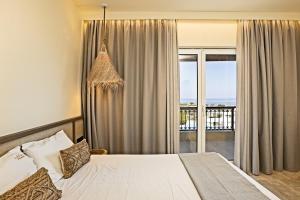 One Bedroom Family Apartment with Sea View room in Lofos Apartments