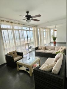 Casa Palmar Oceanfront paradise in Zorritos