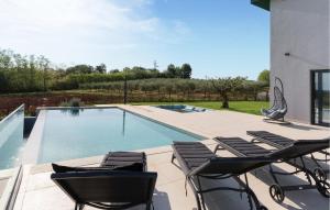 Awesome Home In Bukori