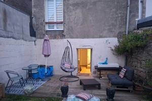 Appartements Suite deluxe avec jacuzzi et jardin a 2 min de la plage : photos des chambres