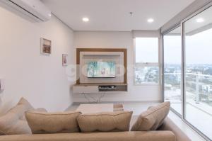 Modern 1 bed apt two blocks from Shop del Sol