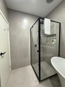 Urban Pause - Doreen