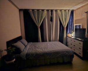 Gyeongsan Station Area, Daegu Close Proximity, 20-Pyeong Range Stay