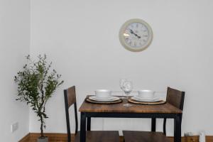 Binney Apartment - 1 double room