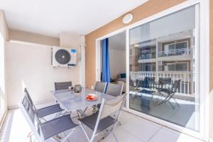 Central 3BR With Terrace - Sleep 6 by QuickTrips